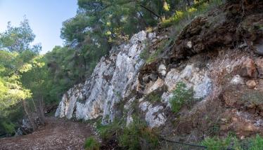 Ανδεσιτικές σκωρίες και υδροηφαιστειακή τέφρα