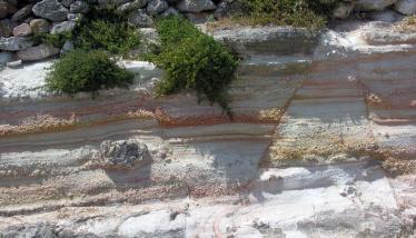 Τόφφοι και περλίτες Τράχυλα