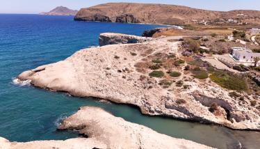 Υποθαλάσσιοι τόφφοι και τοφίτες Σαρακήνικου
