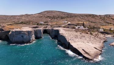 Υποθαλάσσιοι τόφφοι και τοφίτες Σαρακήνικου