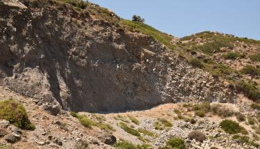 Τόφφοι και λατύπες λαβών Φυριπλάκας 
