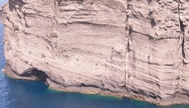 Μαύρο Βουνό, Φάρος