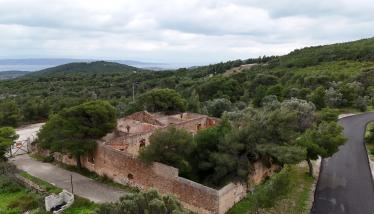 Ερείπια οικισμού μεταλλωρύχων «Σούρεζα»