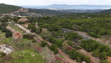 Ερείπια οικισμού μεταλλωρύχων «Σούρεζα»