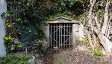 Σύγχρονη μεταλλευτική στοά («στοά 80»)