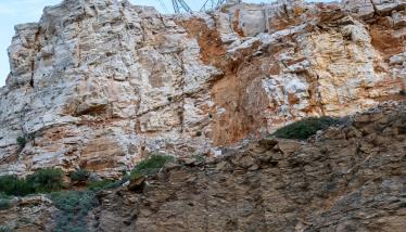 Στρωματογραφική επαφή («Σειρά Καμάριζας»)